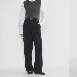 Aritzia Effortless Pant